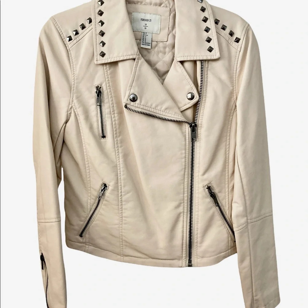 FOREVER 21 Moto Cream Studded Faux Leather Jacket Small BNWT - Picture 3 of 8